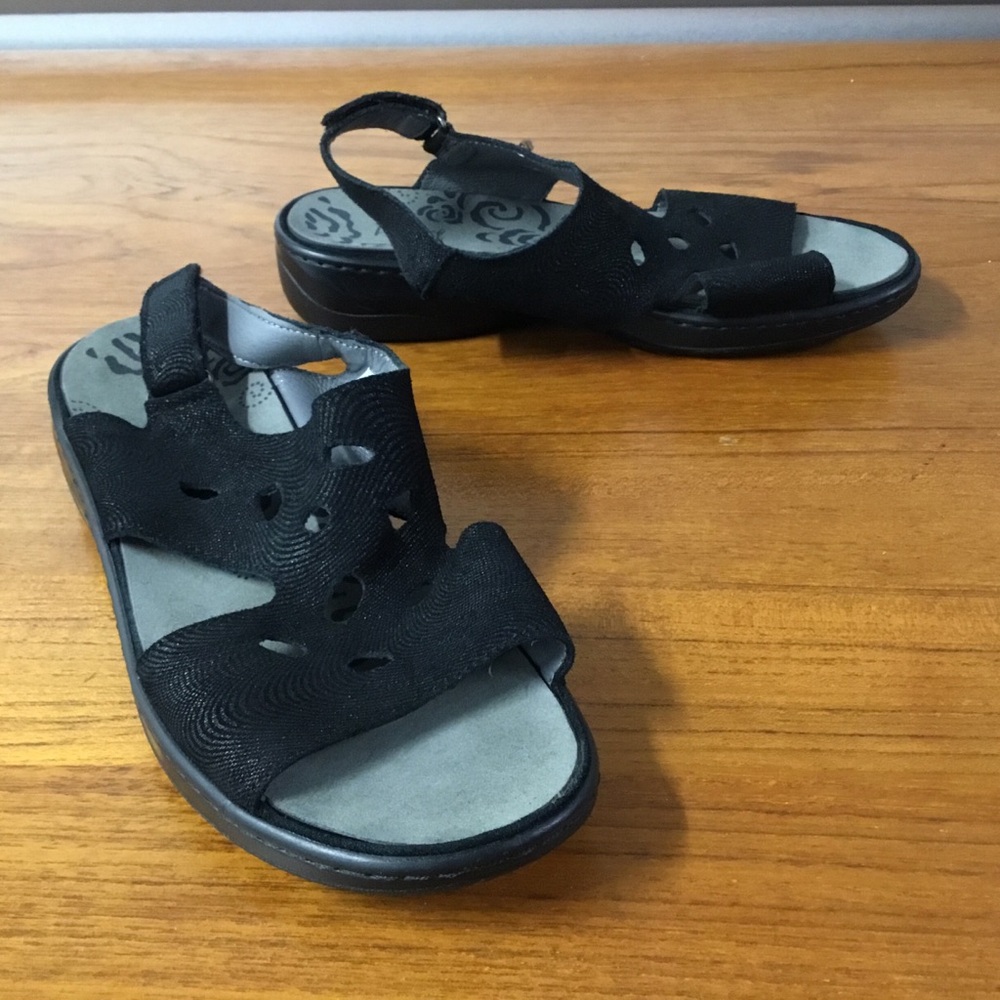 Propet Women Gabbie Wide Black Metallic Leather Sandal WSO043L Size 9.5EE